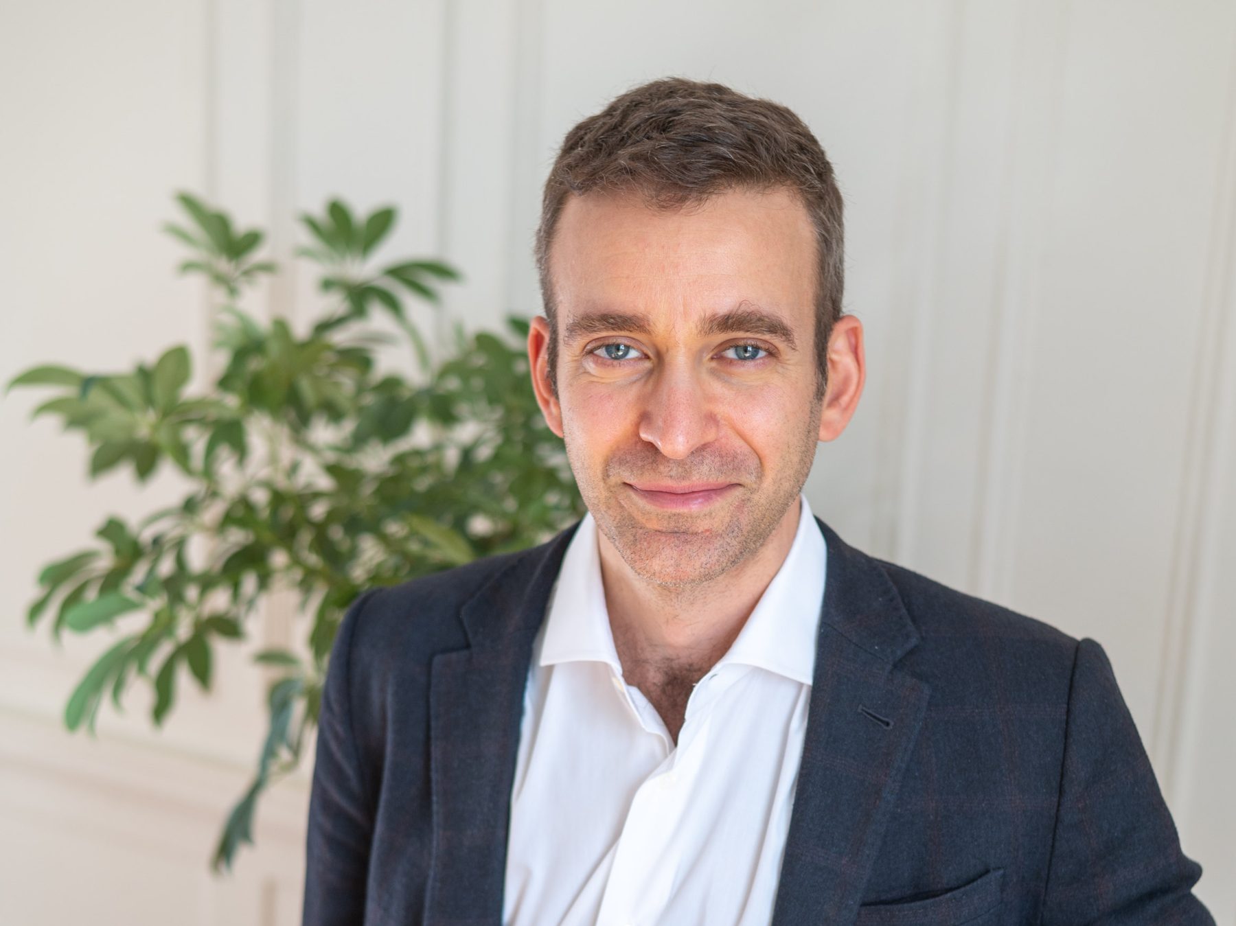 Portrait of Dr. Daniel Laor